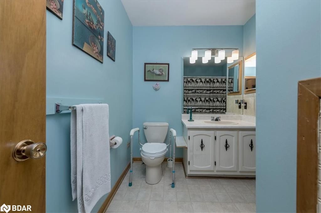Single Family Residence sold at 12 Maplegate Street, Wyevale, ON, L0L 2T0 - Tiny - MLS: 40220153