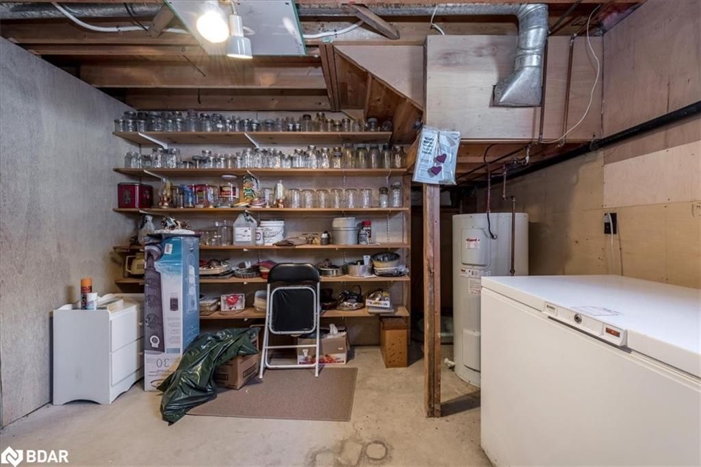 Single Family Residence sold at 12 Maplegate Street, Wyevale, ON, L0L 2T0 - Tiny - MLS: 40220153