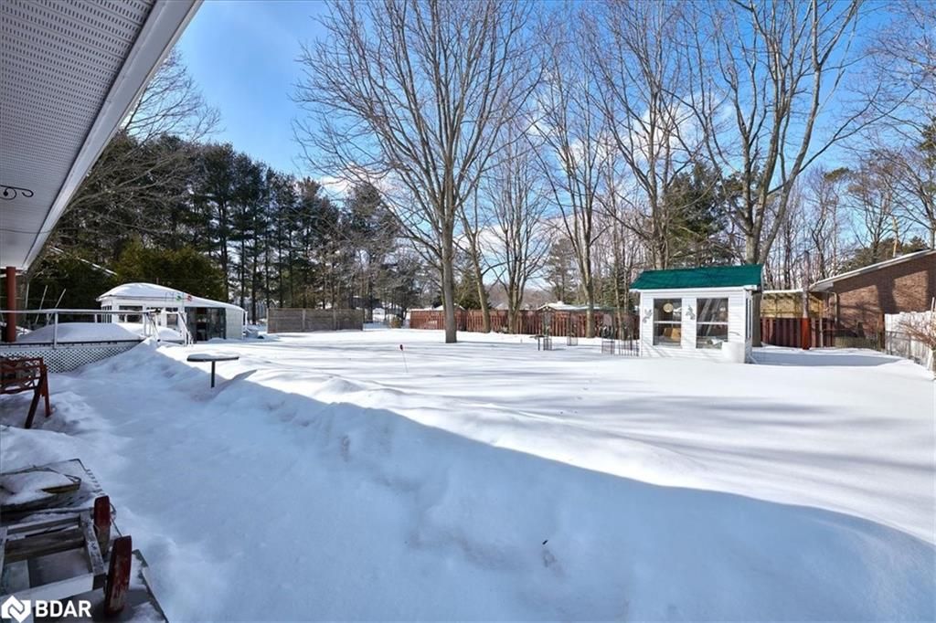 Single Family Residence sold at 12 Maplegate Street, Wyevale, ON, L0L 2T0 - Tiny - MLS: 40220153