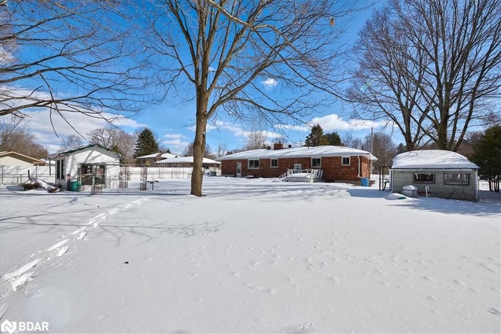 Single Family Residence sold at 12 Maplegate Street, Wyevale, ON, L0L 2T0 - Tiny - MLS: 40220153