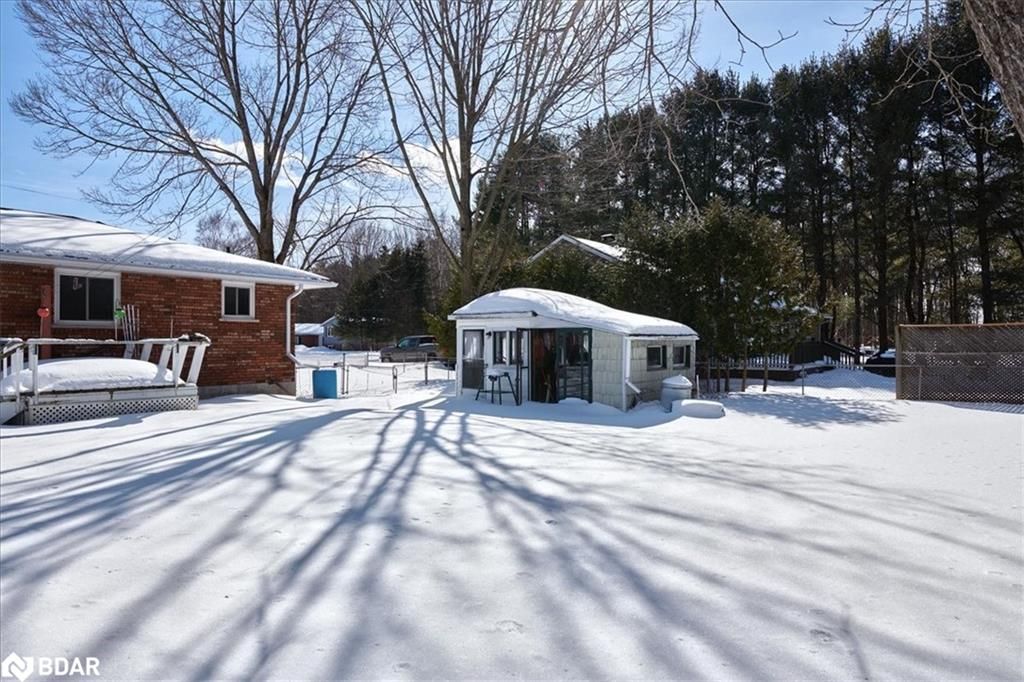 Single Family Residence sold at 12 Maplegate Street, Wyevale, ON, L0L 2T0 - Tiny - MLS: 40220153