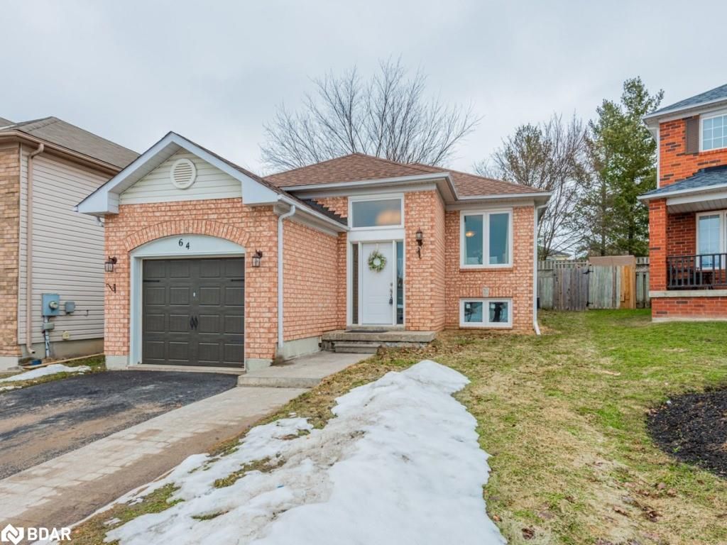 Single Family sold at 64 COPEMAN Crescent, Barrie, Ontario, L4N 8B4 - Painswick - MLS: 40227704