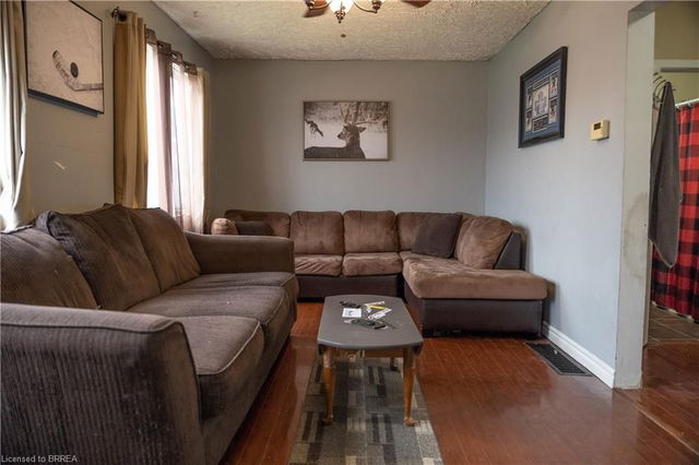 1823 Brantford Highway