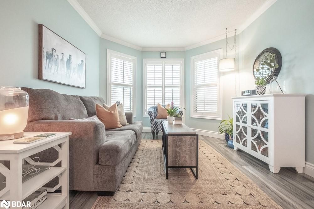 Single Family Residence sold at 386 Cundles Road, Barrie, ON, L4N 7C7 - West - MLS: 40242574