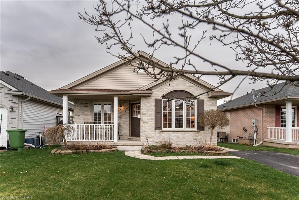 Single Family Residence sold at 5 Meadowvale Drive, St. Thomas, ON, N5P 4P1 - NE - MLS: 40247755