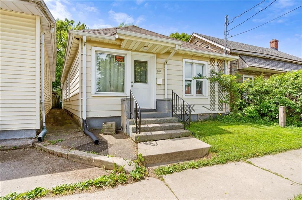 Single Family Residence sold at 105 Burgar Street, Welland, Welland Downtown, L3B 2T1 - MLS: 40264165