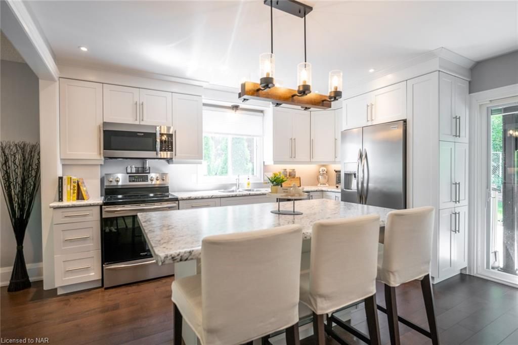 Single Family Residence sold at 40 Hemlock Street, St. Catharines, Burleigh Hill, L2T 4B7 - MLS: 40268521