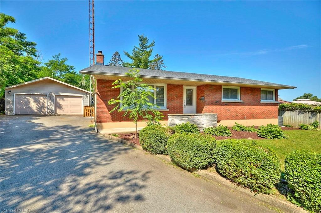 Single Family Residence sold at 10 Jamar Circle, St. Catharines, Burleigh Hill, L2T 2T6 - MLS: 40270687