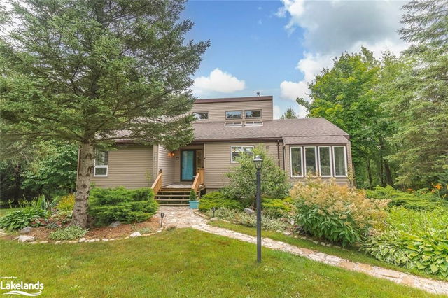 151 Summit View Crescent