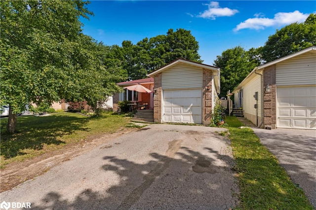 153 Hickling Trail