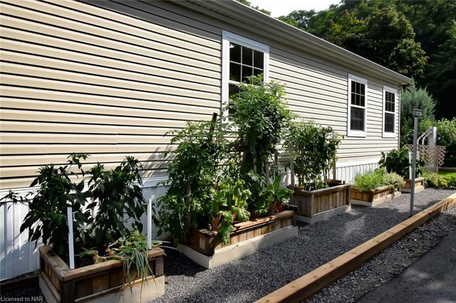 441 - 23 Four Mile Creek Road