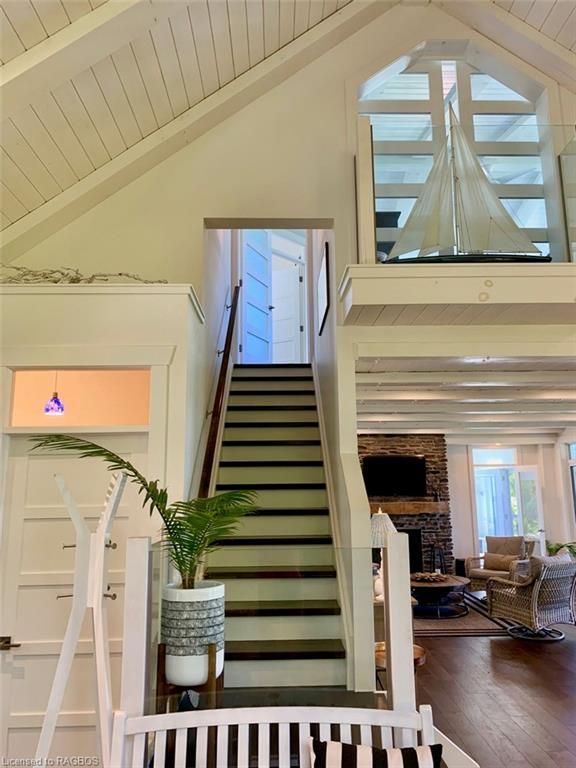 Single Family Residence sold at 34 Moore Street, Lions Head, ON, N0H 1W0 - Northern Bruce Peninsula - MLS: 40306274