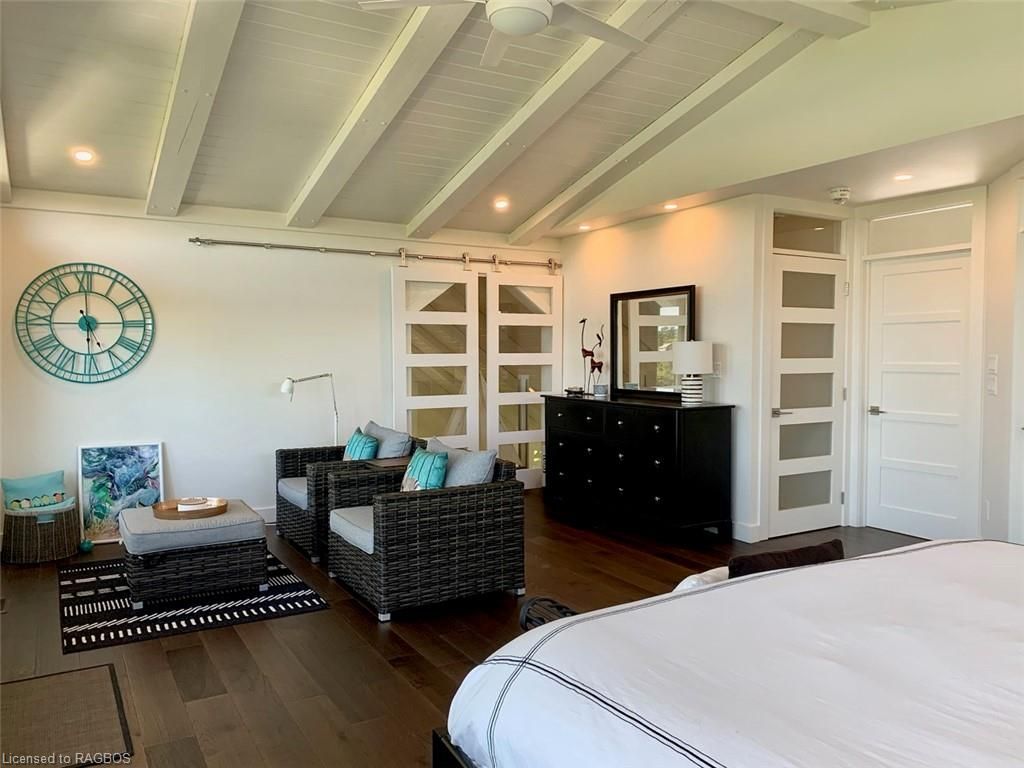 Single Family Residence sold at 34 Moore Street, Lions Head, ON, N0H 1W0 - Northern Bruce Peninsula - MLS: 40306274