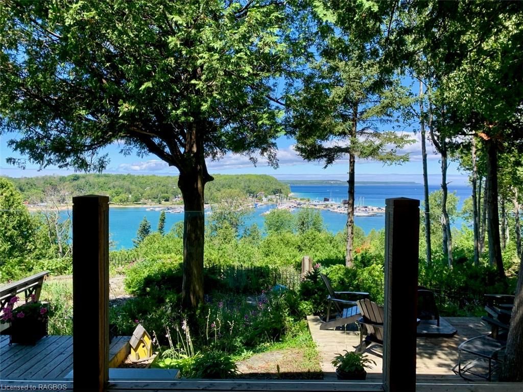 Single Family Residence sold at 34 Moore Street, Lions Head, ON, N0H 1W0 - Northern Bruce Peninsula - MLS: 40306274