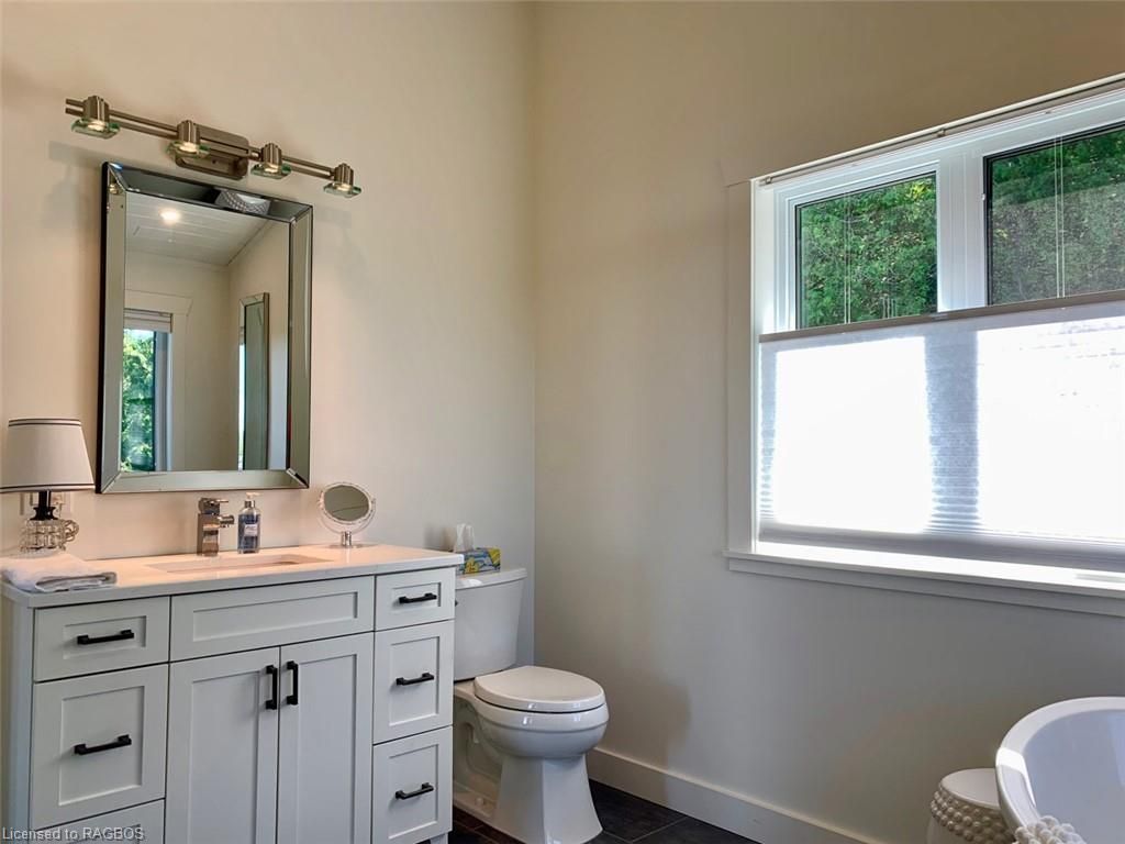 Single Family Residence sold at 34 Moore Street, Lions Head, ON, N0H 1W0 - Northern Bruce Peninsula - MLS: 40306274