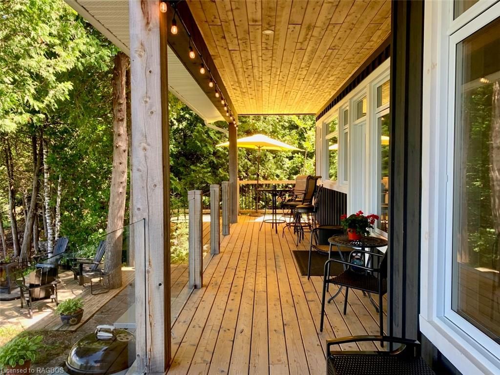 Single Family Residence sold at 34 Moore Street, Lions Head, ON, N0H 1W0 - Northern Bruce Peninsula - MLS: 40306274