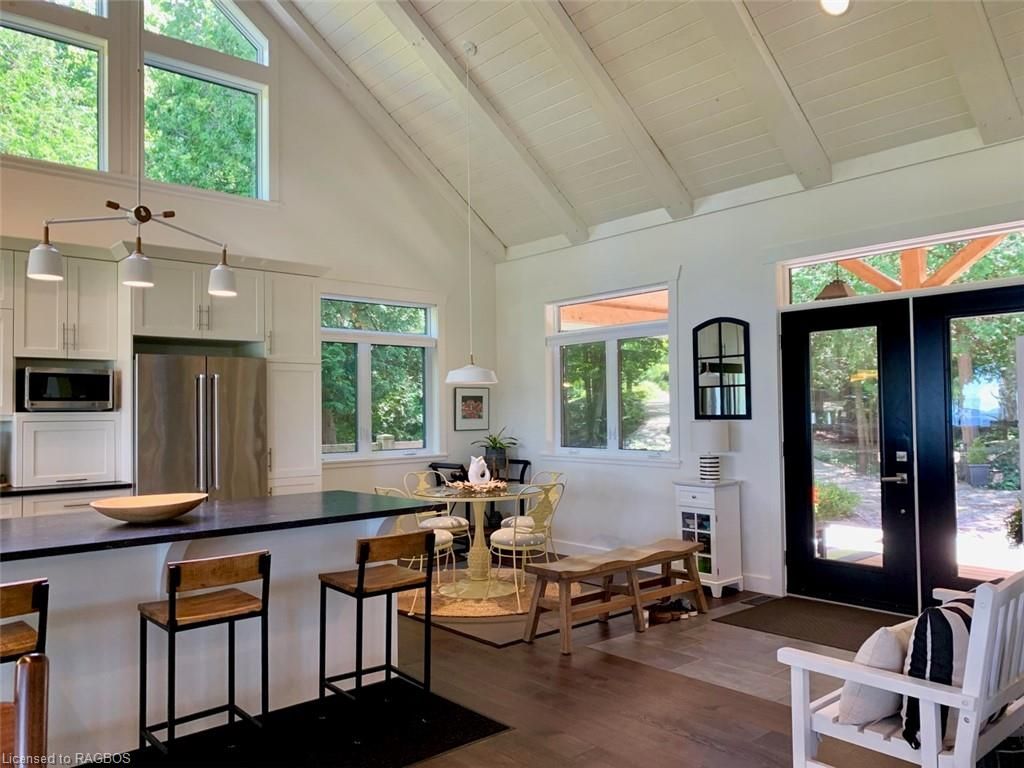 Single Family Residence sold at 34 Moore Street, Lions Head, ON, N0H 1W0 - Northern Bruce Peninsula - MLS: 40306274