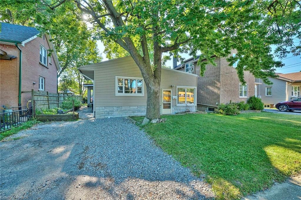 Single Family Residence sold at 89 White Avenue, Welland, Welland Downtown, L3B 1J7 - MLS: 40318555