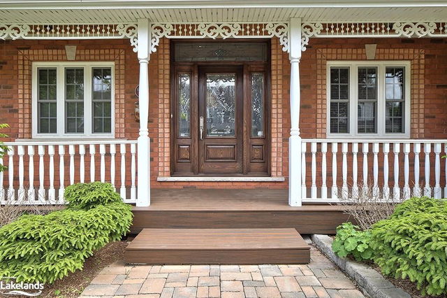 147 Snowbridge Way