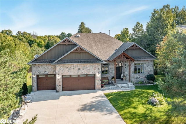 19 Bridle Path