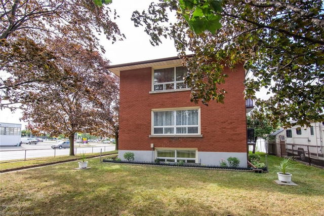 10 Pinecrest Drive