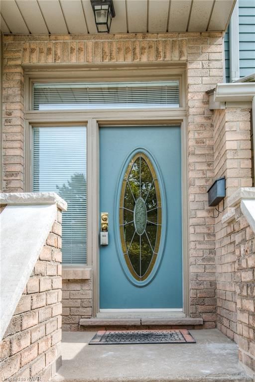 6 - 225 Benjamin Road