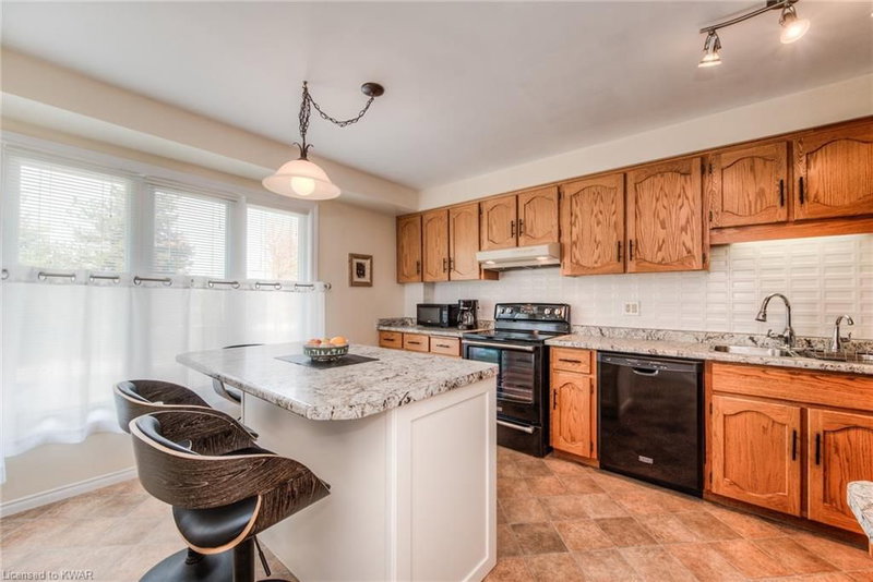 6 - 225 Benjamin Road