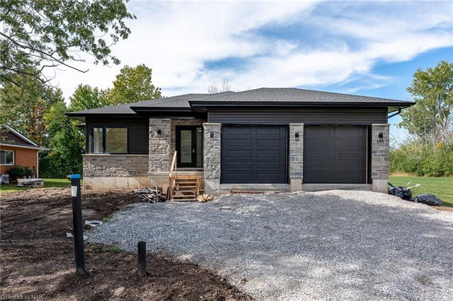 735 Crescent Road