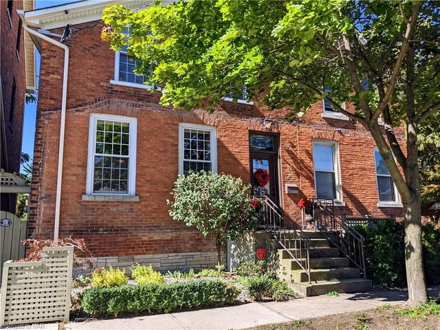 18 Norris Place