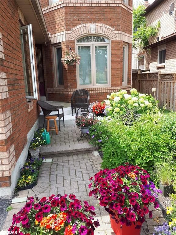 22 Macmillan Crescent