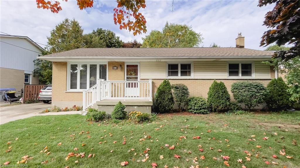 Single Family Residence sold at 196 Elizabeth Street, Goderich, ON, N7A 3V1 - Goderich Town - MLS: 40332586