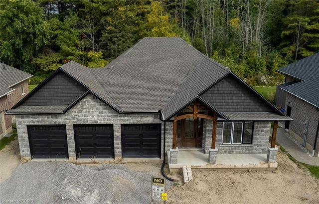 92 Newport Lane