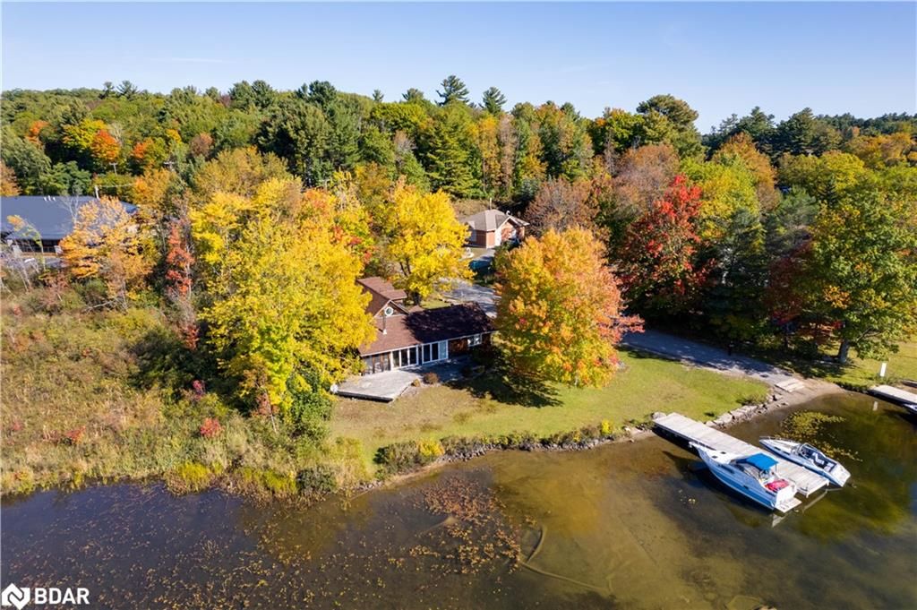 Single Family Residence sold at 20 West Street, Port Carling, ON, P0B 1J0 - Medora - MLS: 40334482
