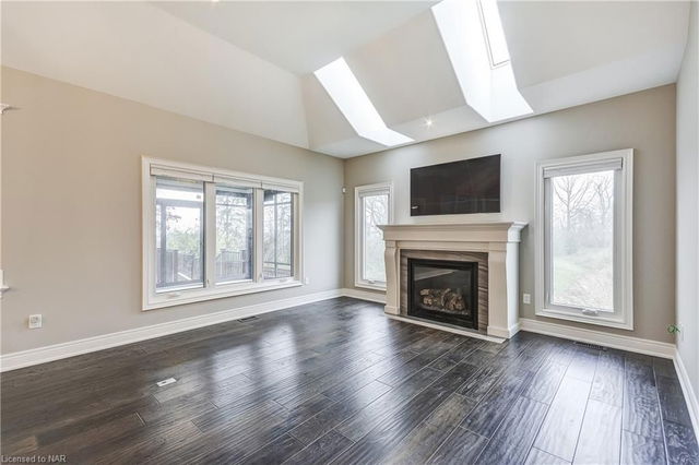 45 Stoneridge Crescent