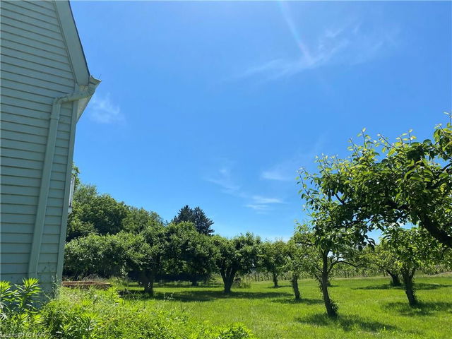 1611 Old Lakeshore Road