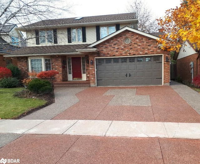 1135 Iroquois Crescent