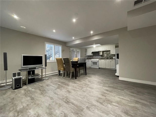 LOWER - 84 Marcy Crescent