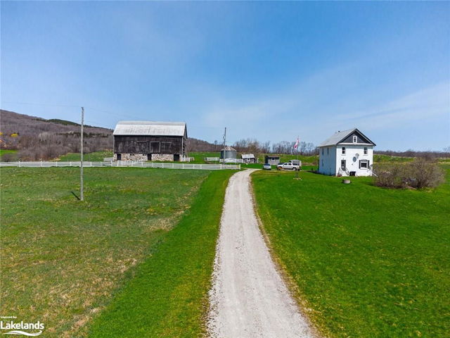 8614 33/34 Nottawasaga Sideroad