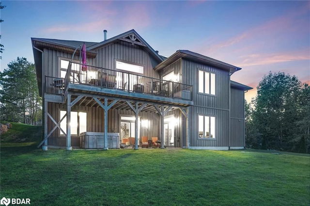 19 Bridle Path