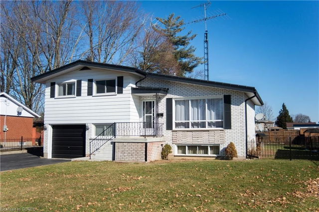 5 Holden Avenue