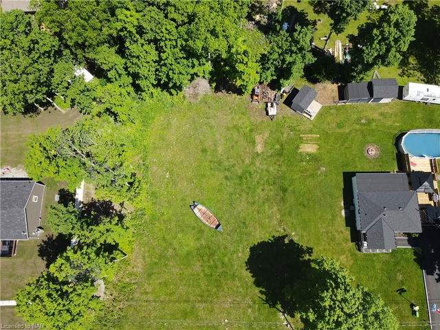 V/L Mapleview Crescent