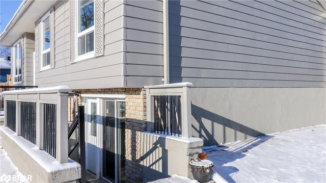 235 Cedar Crescent