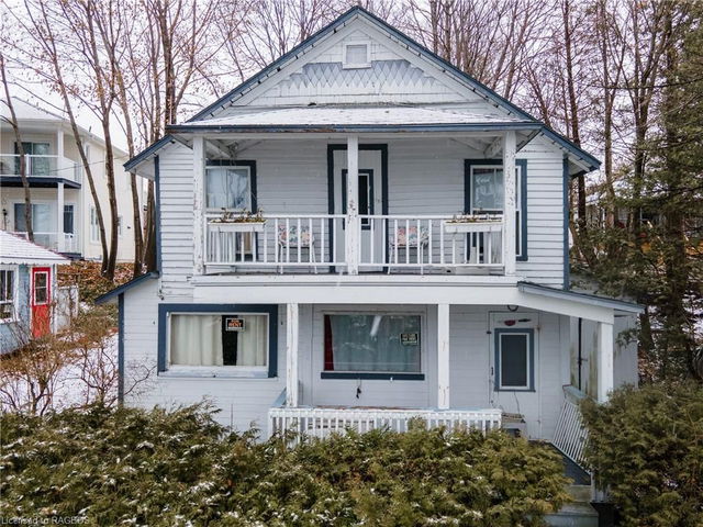 928 Saugeen Street