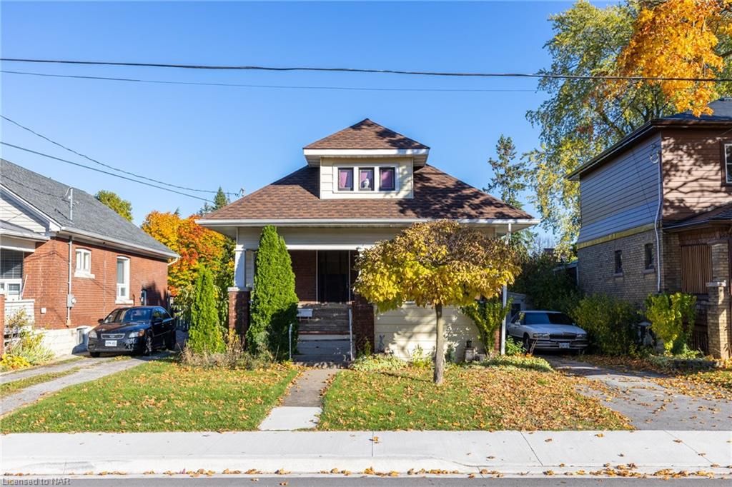 Single Family Residence sold at 4558 Fifth Avenue, Niagara Falls, ON, L2E 4R6 - Morrison - MLS: 40363222