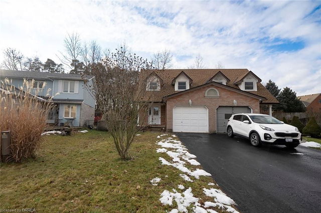 33 Freeman Crescent
