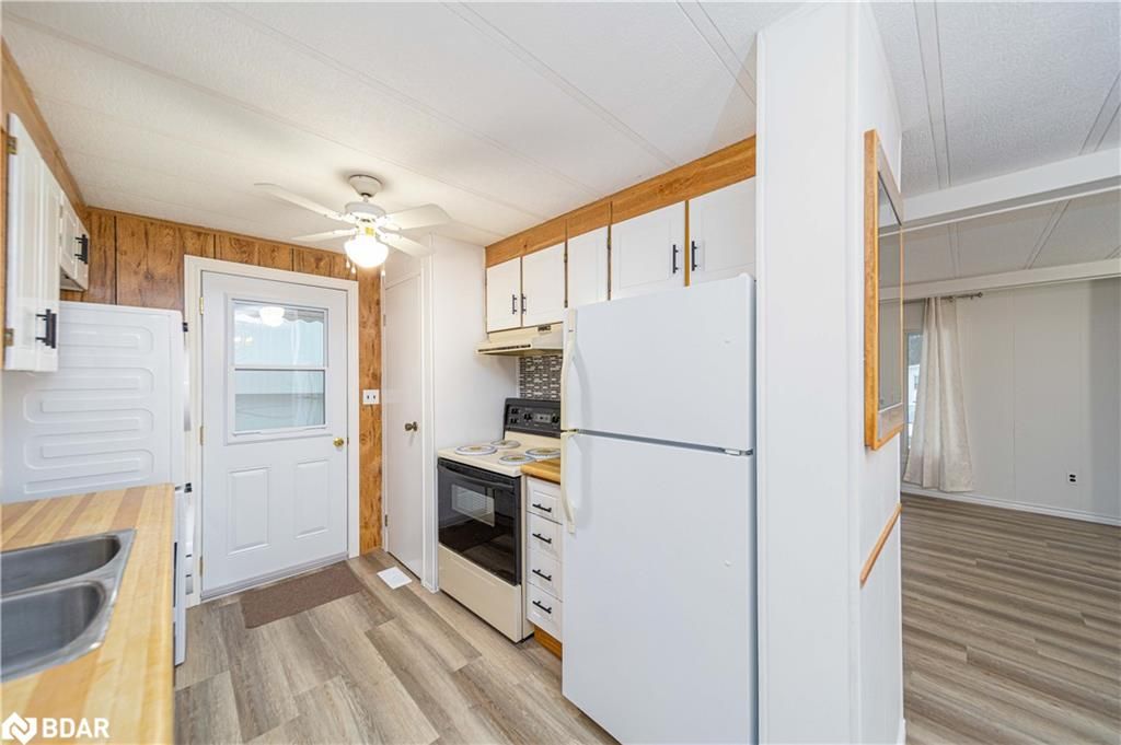 Mobile Home sold at 25 Cherrywood Lane, Innisfil, ON, L9S 1M6 - Sandy Cove Acres - MLS: 40366293