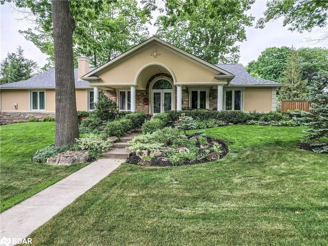 9 Royal Oak Drive
