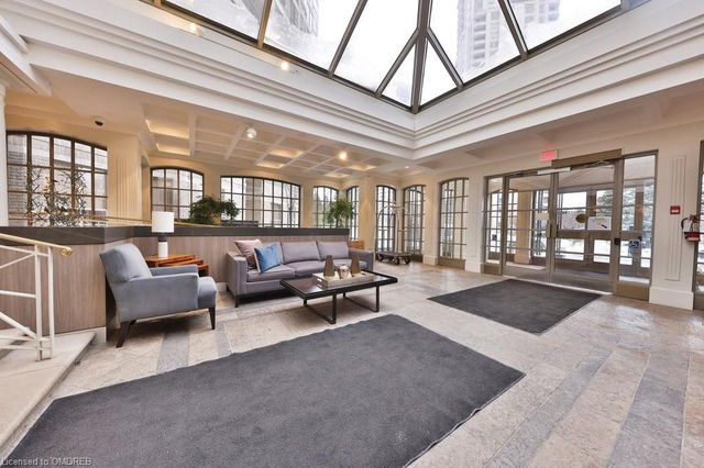 1604 - 55 Kingsbridge Garden Circle
