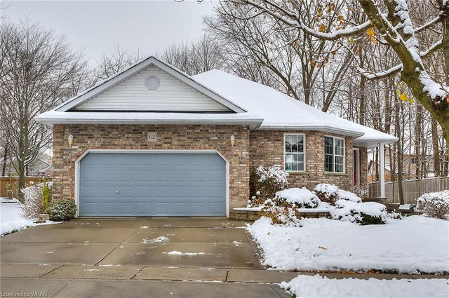 62 Daniells Crescent