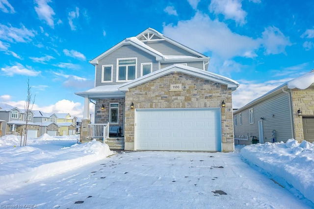 1186 Roselawn Place
